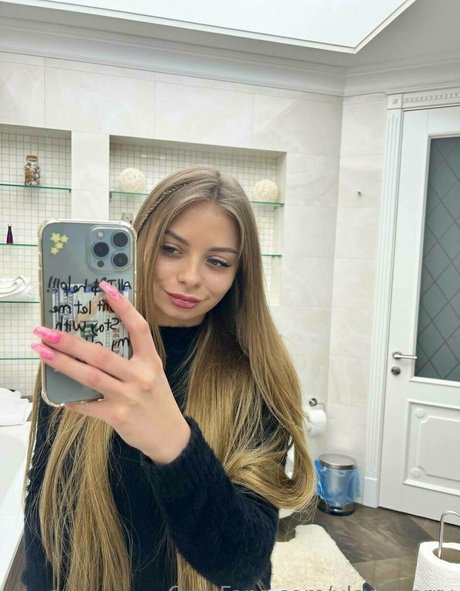 vladaberry art modèle photo