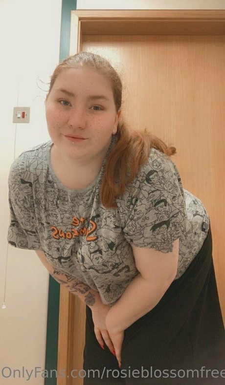 rosieblossomfree modèle pornographique img