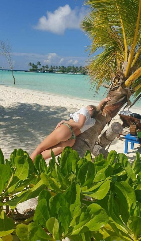 ita96elly étoile xxx galeries