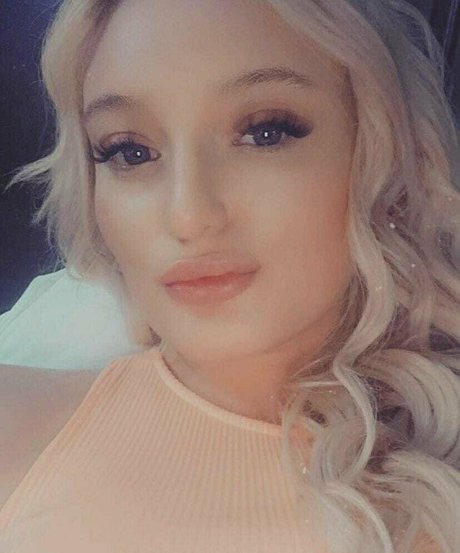 freemadbadvoodoo modèle parfait images