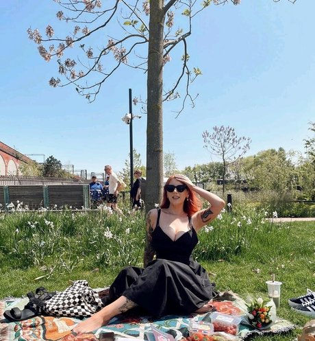 Hollie Rutter modèle pornographique photo