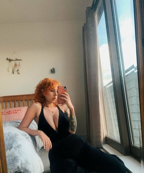 Hollie Rutter actrice chaude photo