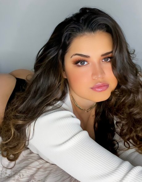 laila gomez art étoile img