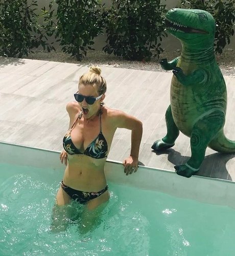 Helen Skelton modèle chaud galeries