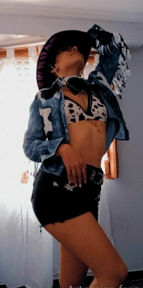 artemi za free haut modèle images