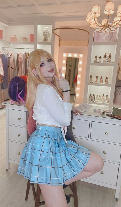 Tsuki Desu star du porno chaud image