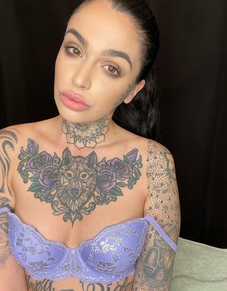 leighravenx modèle pornographique archive