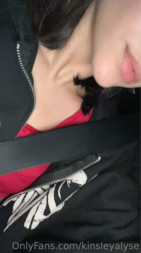 kinsleyalyse modèles nus galerie