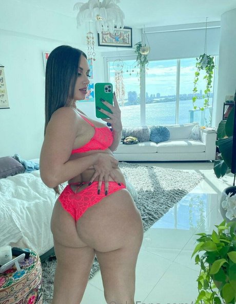 Yesjulz star érotique archive