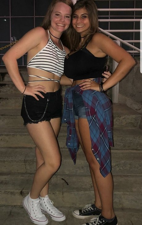 Caroline Casbon modèle parfait galeries