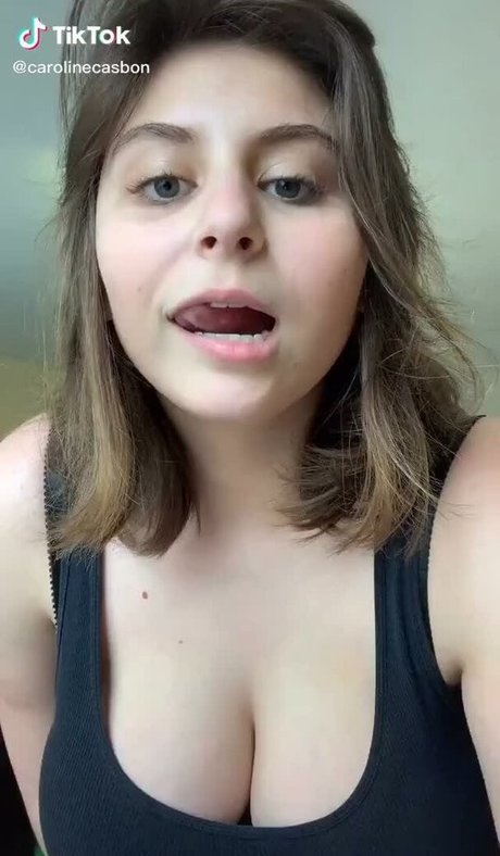 Caroline Casbon modèle sexy images