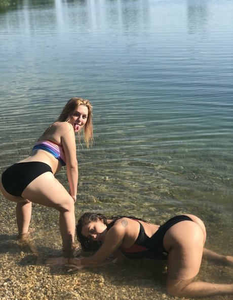 thatoneforeignn étoile de l'art galeries