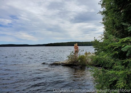 canadiannaughtyneighbour actrice artistique des photos