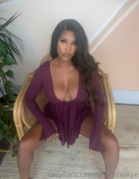 phoenixskye étoile exclusive image