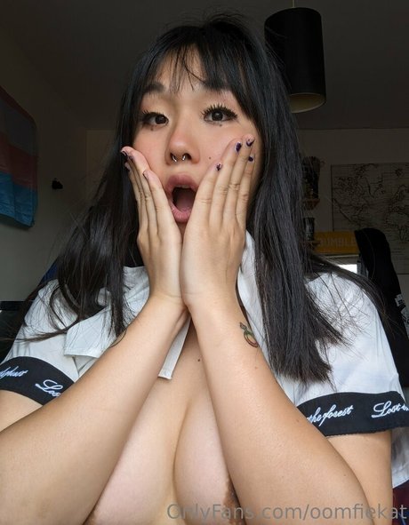 oomfiekat étoile xxx des photos