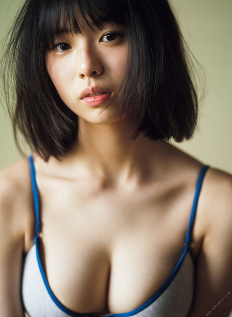 Kikuchi Hina haut étoile collection