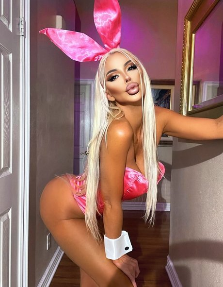 Courtney Taylor star du porno adulte images