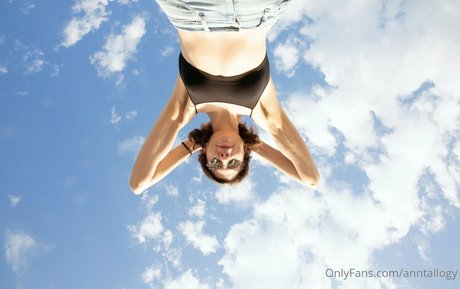 anntallogy jolie star du porno galeries