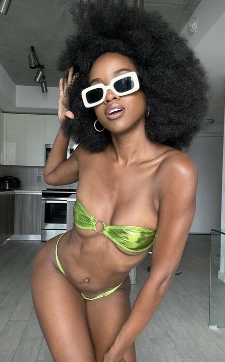 Hello Bombshell joli modèle galerie