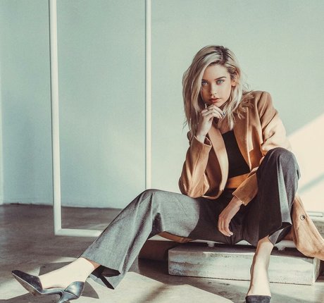 Amanda Steele modèle img