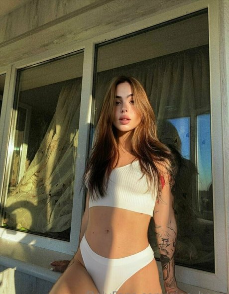 gina booo modèle nu des photos