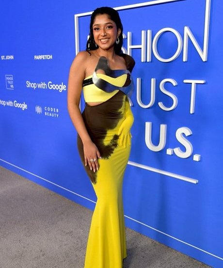 Maitreyi Ramakrishnan étoile sexy images