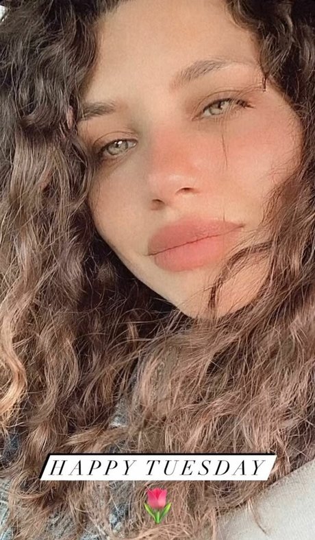 Juliana Harkavy modèle artistique collection