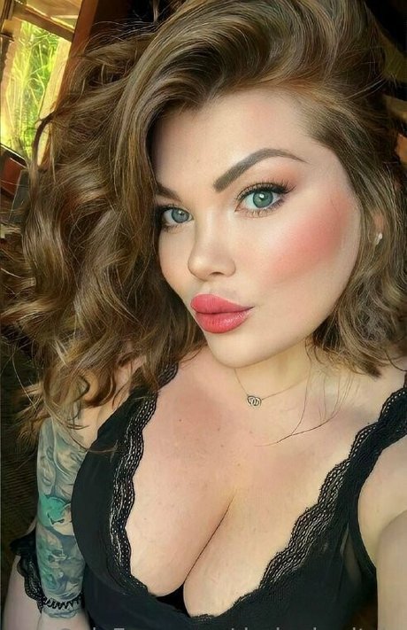 darked witch joli modèle photo