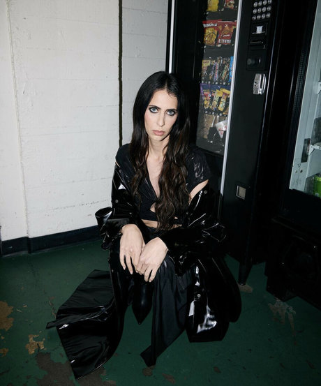 Hila Klein actrice sexy collection