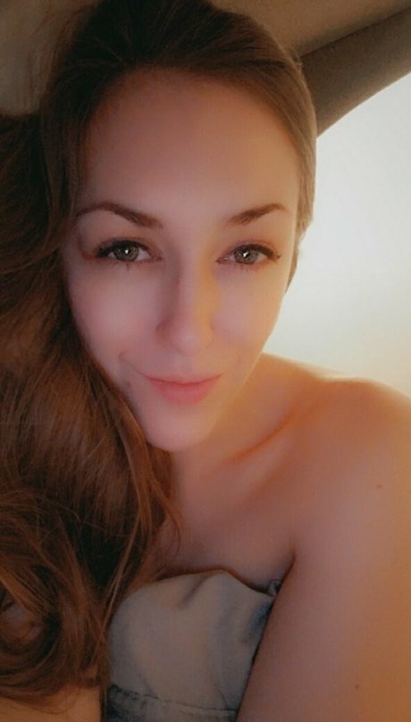 lindseylove modèle adulte archive