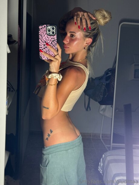 giudittaa actrice sexy galeries