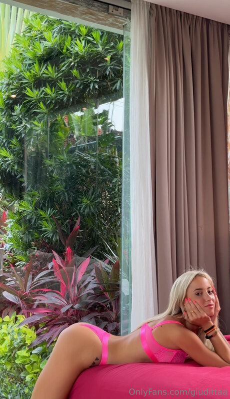 giudittaa étoile hd collection