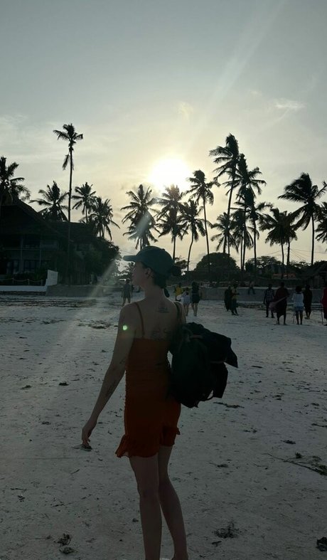 Maria Valero modèle chaud images