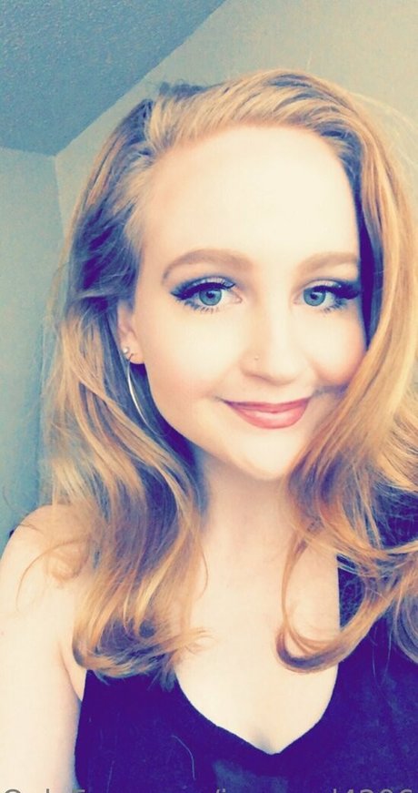 ivypearl42069 étoile chaude photos