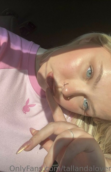 Winona Hauser sexe star galerie