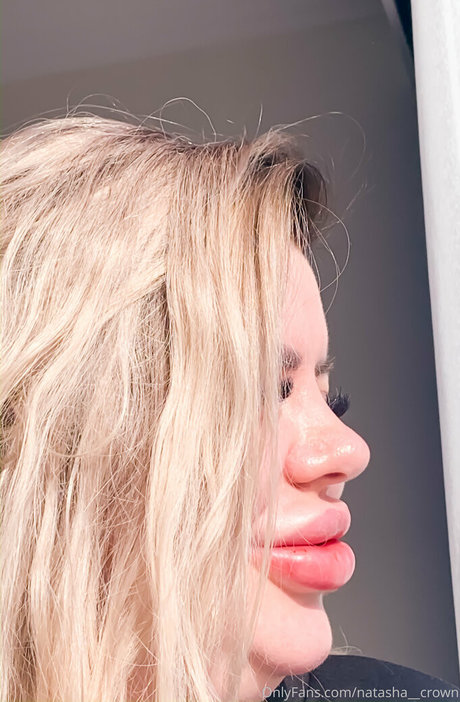 Natasha Crown meilleure star du porno galeries