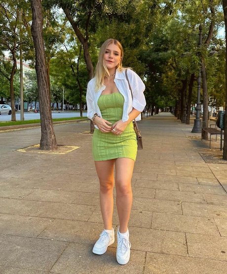 Giulia Nassa étoile de haute qualité archive