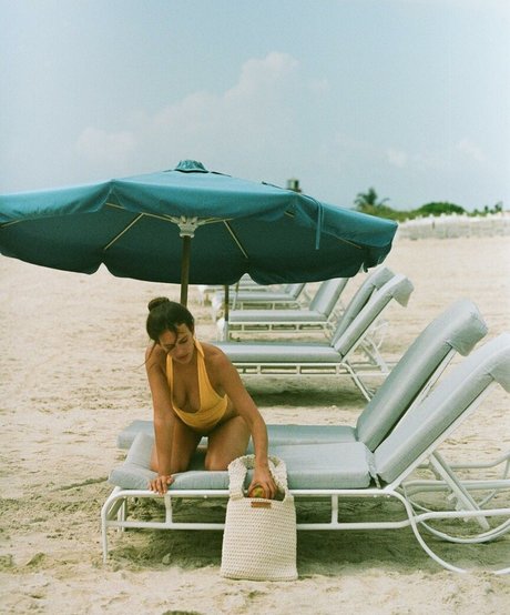 Betsy Alvarez sexe star du porno photos