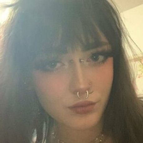 petits seins potelés onlyfans sexy exclusif image