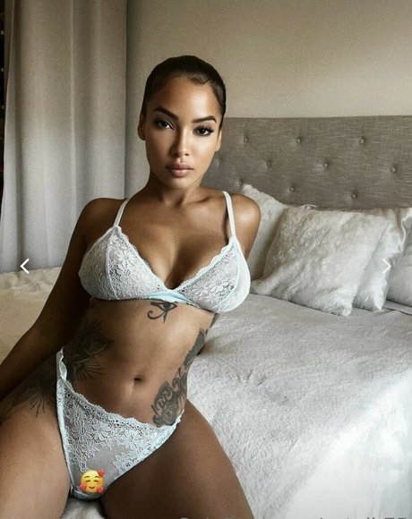 estelb75 actrice de nus images