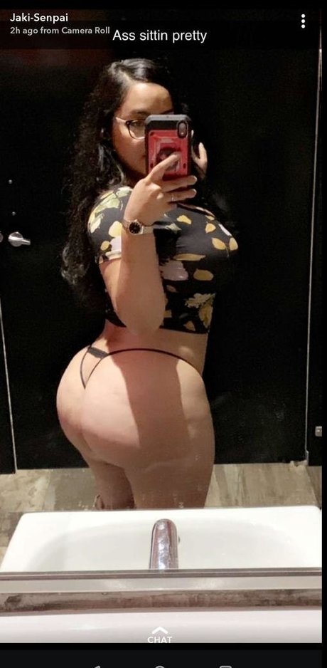 Jaki Senpai modèle pornographique galerie