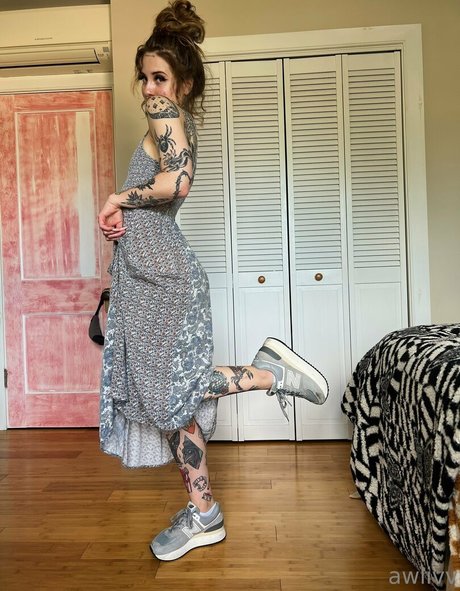 Awlivv actrice parfaite galeries