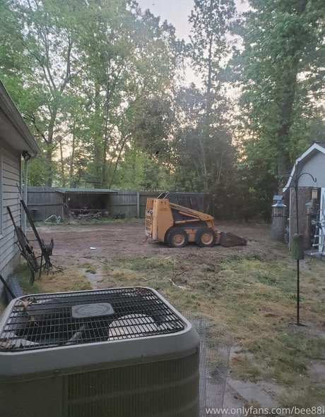 ébène maigre onlyfans jolie adulte photo