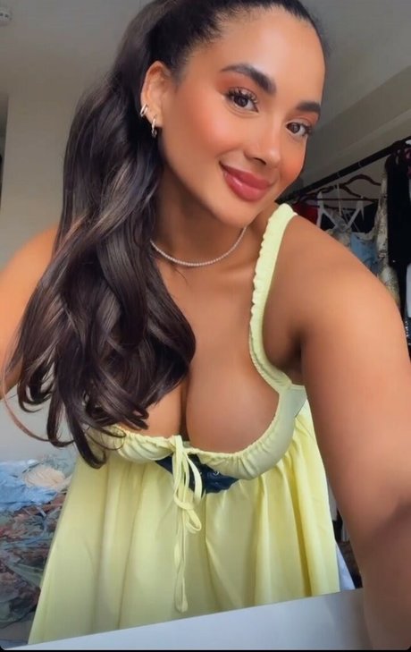 Gabi Melo modèle xxx photos