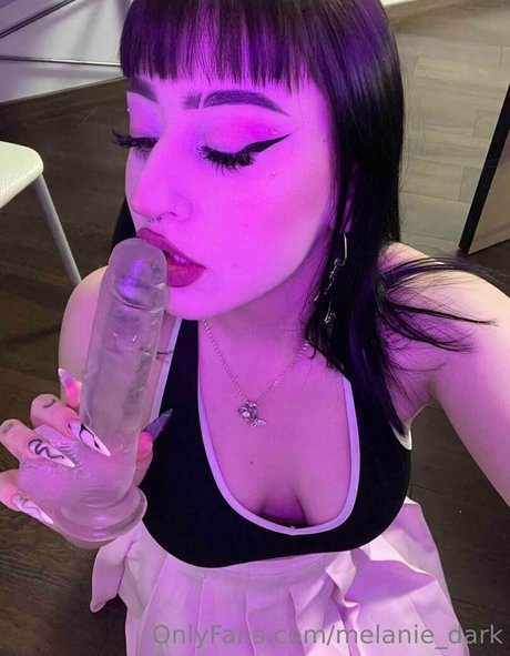 melanie dark star du porno en haute qualité photos