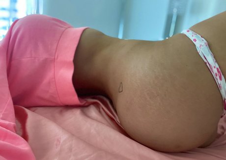 Adelinebri modèle artistique photo