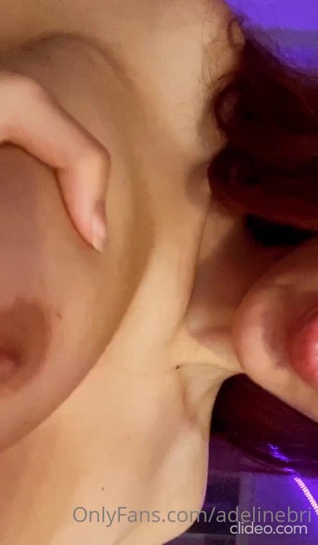 Adelinebri étoile adulte photos