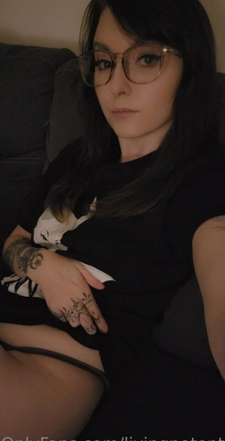 livingpotential actrice chaude image