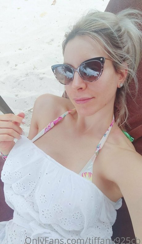 femboy à grosse bite onlyfans haut érotique collection