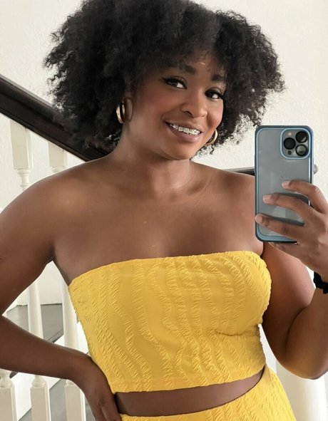 DefinedByKy art modèle images